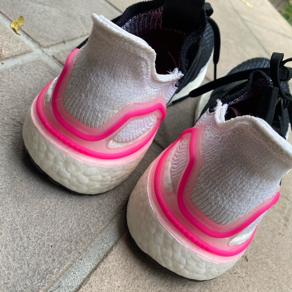 Adidas Running Shoes- Size 8 women / 6.5 men - Picture 5 of 8